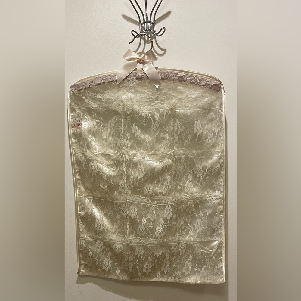 COPY - Vintage 12 Laced Pocket Intimacy Holder